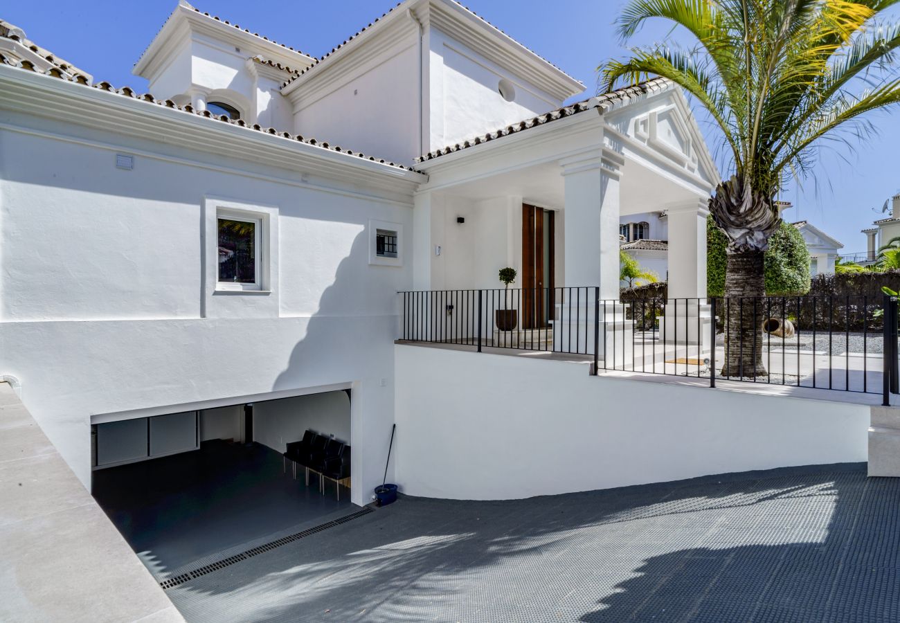 Villa en Nueva andalucia -  Villa La Petanque (R2739026)